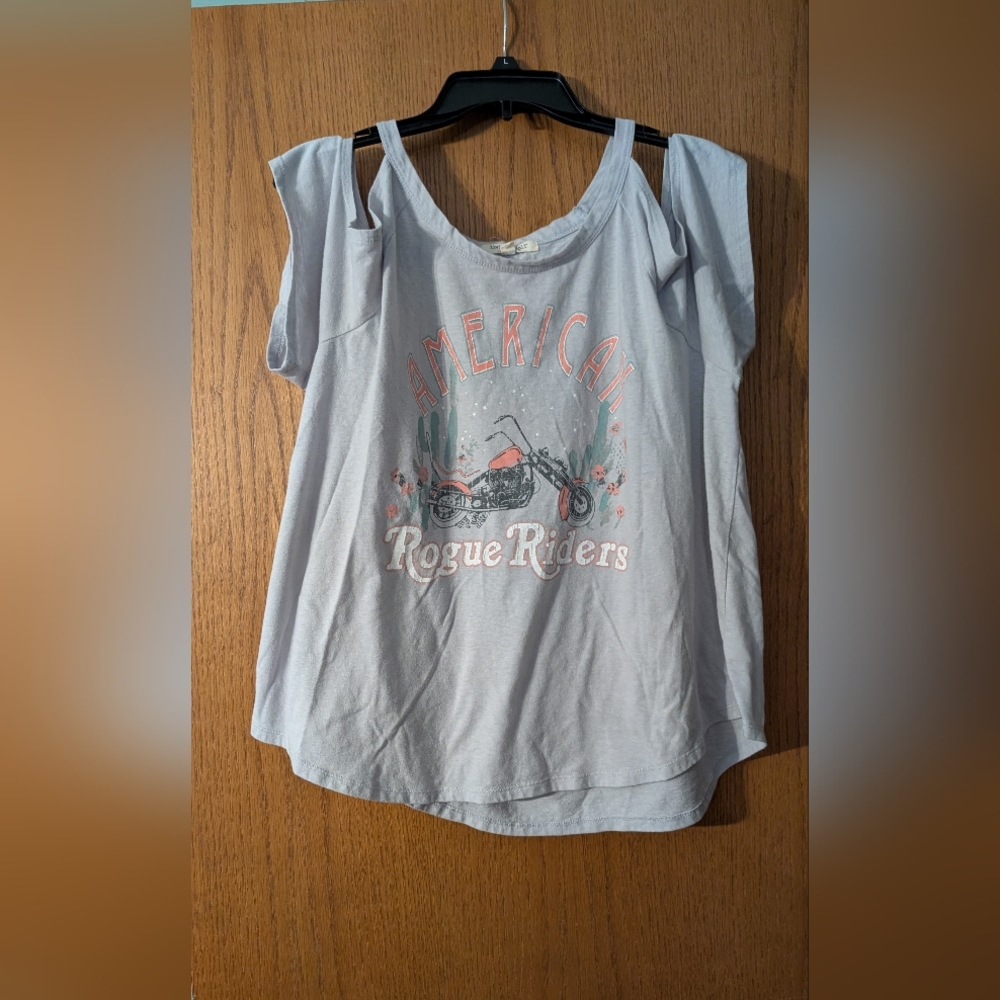 Ladies Living Doll Gray Rogue Riders Tee 1X  XXL